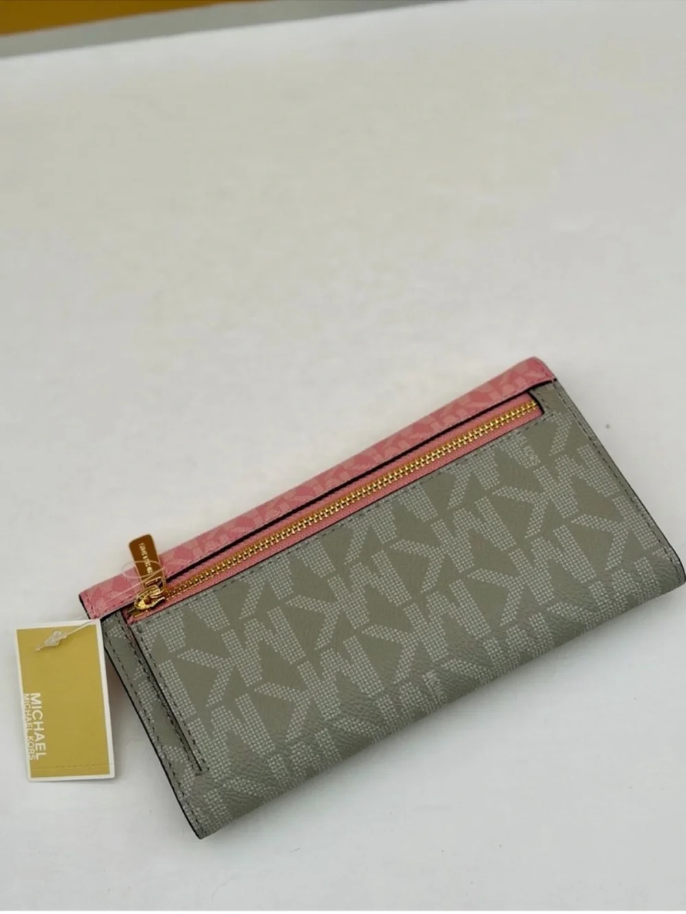 Michael Kors Jet Set Travel Signature Trifold Wallet Carnation Multi